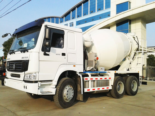 ready mix concrete truck