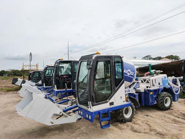 Self Loading Mixer Working in the Philippines